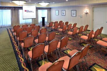 هتل Hilton Garden Inn Raleigh Capital Blvd I540