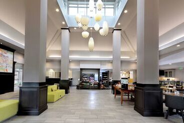هتل Hilton Garden Inn Raleigh Capital Blvd I540