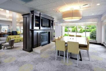 هتل Hilton Garden Inn Raleigh Capital Blvd I540