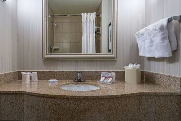 هتل Hilton Garden Inn Tallahassee Central