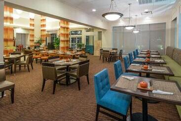 هتل Hilton Garden Inn Tallahassee Central