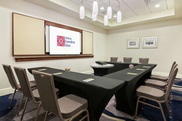 هتل Hilton Garden Inn Tampa Airport Westshore