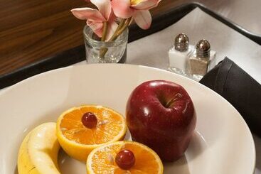 هتل Hilton Garden Inn Tulsa Airport