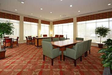 هتل Hilton Garden Inn Tulsa Airport