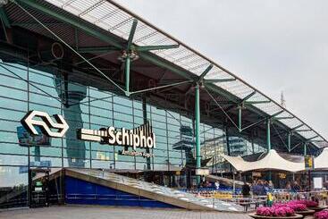 هتل Holiday Inn Express Amsterdam   Schiphol, An Ihg