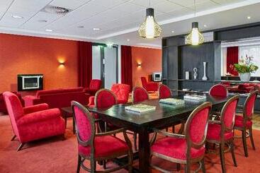 هتل Holiday Inn Express Amsterdam   Schiphol, An Ihg