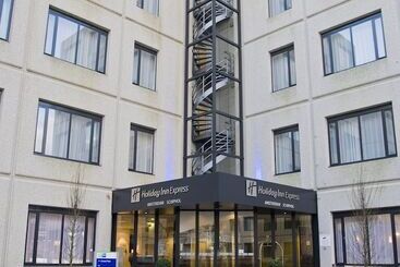 هتل Holiday Inn Express Amsterdam   Schiphol, An Ihg