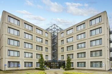 هتل Holiday Inn Express Amsterdam   Schiphol, An Ihg