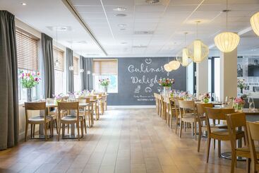 هتل Holiday Inn Express Amsterdam   Schiphol, An Ihg