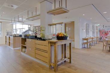 هتل Holiday Inn Express Amsterdam   Schiphol, An Ihg