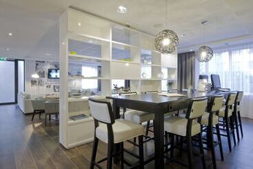 هتل Holiday Inn Express Amsterdam   Schiphol, An Ihg