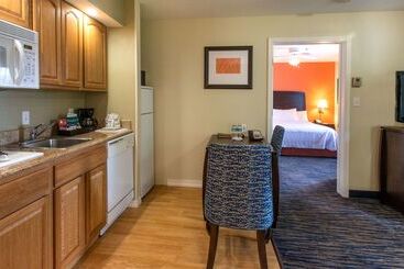 هتل Homewood Suites By Hilton Sarasota