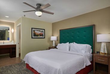 هتل Homewood Suites By Hilton Sarasota