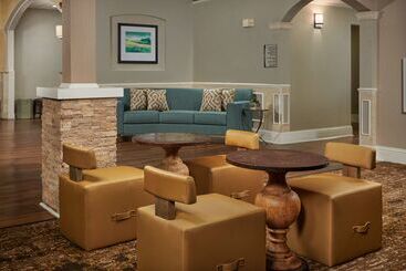 هتل Homewood Suites By Hilton Sarasota