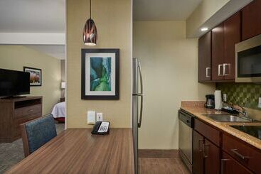 هتل Homewood Suites By Hilton Sarasota