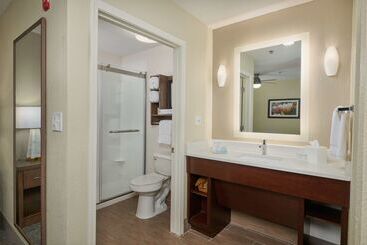 هتل Homewood Suites By Hilton Sarasota