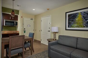 هتل Homewood Suites By Hilton Sarasota