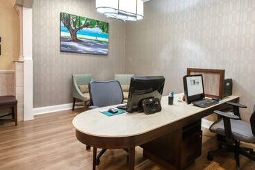 هتل Homewood Suites By Hilton Sarasota