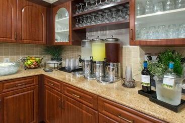 هتل Homewood Suites By Hilton Sarasota