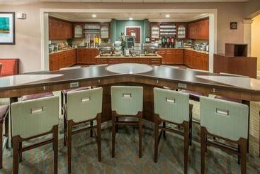هتل Homewood Suites By Hilton Sarasota