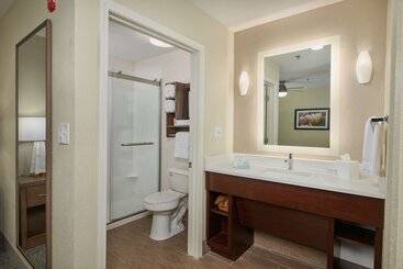 هتل Homewood Suites By Hilton Sarasota