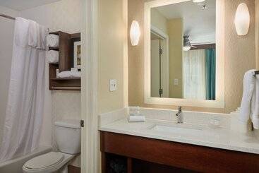 هتل Homewood Suites By Hilton Sarasota