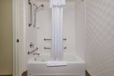 هتل Homewood Suites By Hilton Sarasota