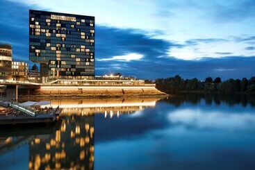 هتل Hyatt Regency Dusseldorf