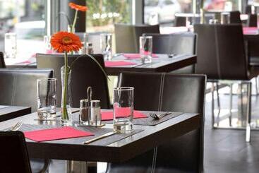 בית מלון כפרי Ibis Locarno