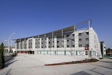 Ibis Madrid Alcobendas - ألكوبينداس
