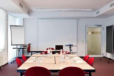 هتل Ibis Stuttgart Airport Messe