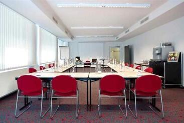 هتل Ibis Stuttgart Airport Messe