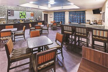 هتل La Quinta By Wyndham Houston Hobby Airport