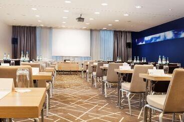 ホテル Park Inn By Radisson Stuttgart
