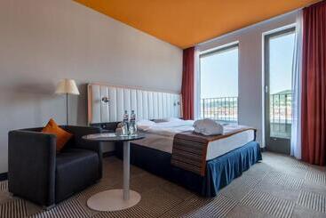ホテル Park Inn By Radisson Stuttgart