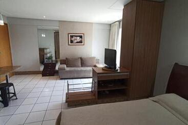 هتل Sun Square Suites