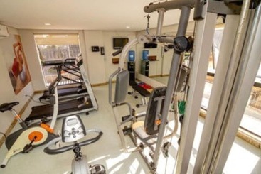 هتل Sun Square Suites