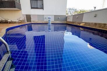 هتل Sun Square Suites