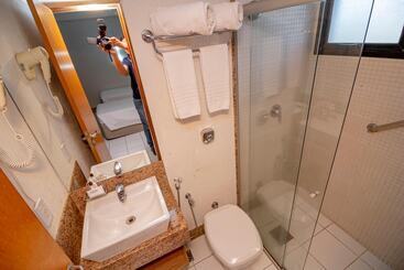 هتل Sun Square Suites