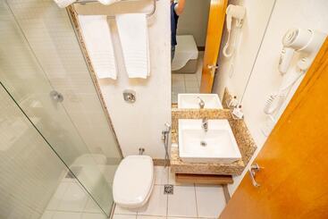 هتل Sun Square Suites
