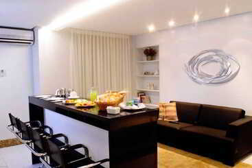 هتل Sun Square Suites