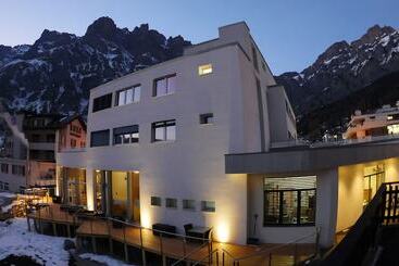 Therme 51° Hotel Physio & Spa