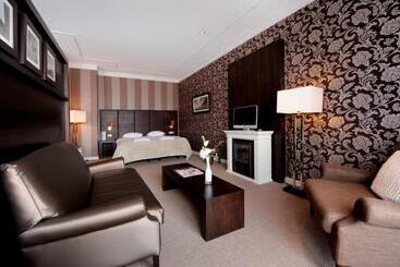 Van Der Valk Theaterhotel De Oranjerie