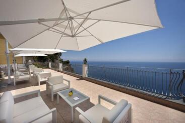 هتل Villa Pandora