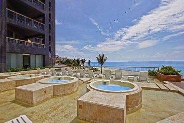 هتل Zuana Beach Resort