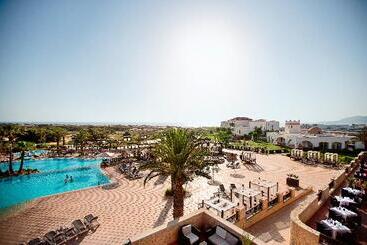 אתר נופש Robinson Agadir  All Inclusive