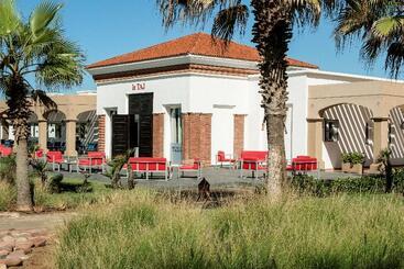 אתר נופש Robinson Agadir  All Inclusive