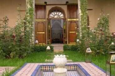 Riad Au 20 Jasmins - פס