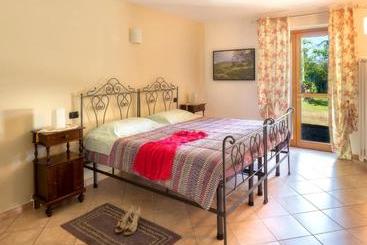 تختخواب و صبحانه Bed&breakfast Il Frantoio