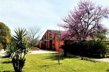 בית מלון כפרי Agriturismo Paglialonga